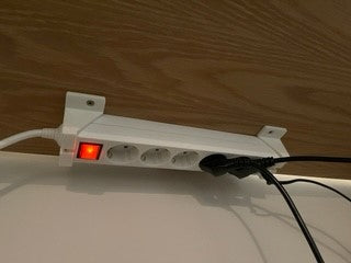 Mounting for socket