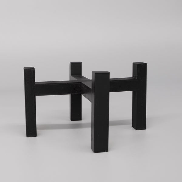 Crosswise plant stand